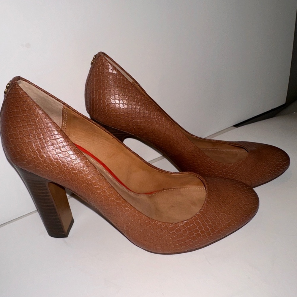 Coach Snakeskin Embossed Leather Pumps – 4” Heel . Worn once!